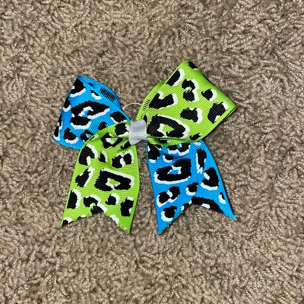 Mini cheer bow